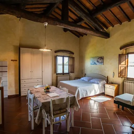 Il Crocicchio Alloggio per agriturismo Reggello